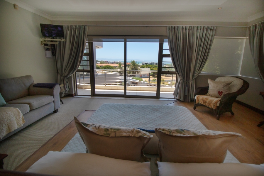 4 Bedroom Property for Sale in C Place Eastern Cape